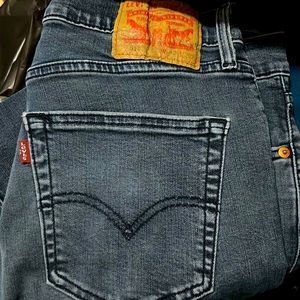 Used in good condition Levi’s jeans 32x 30